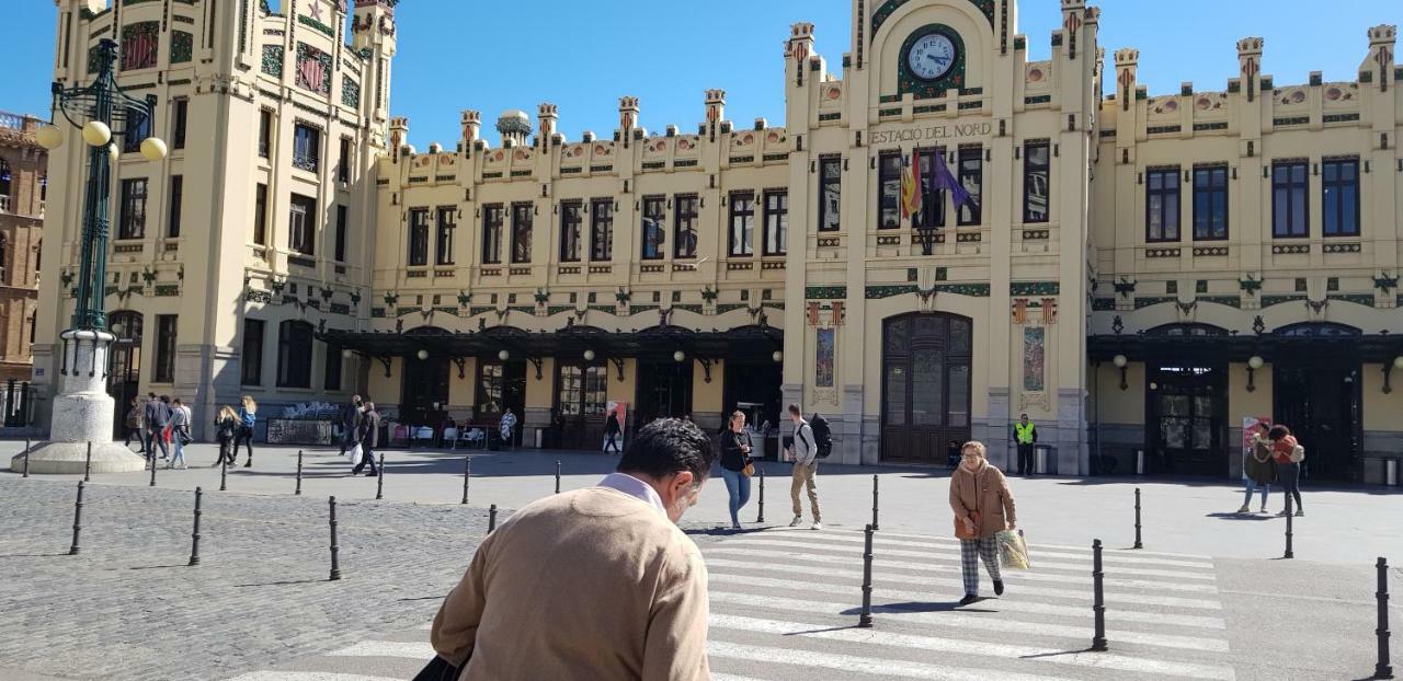 Edificio Tiziano Mercado Central Валенсія Екстер'єр фото