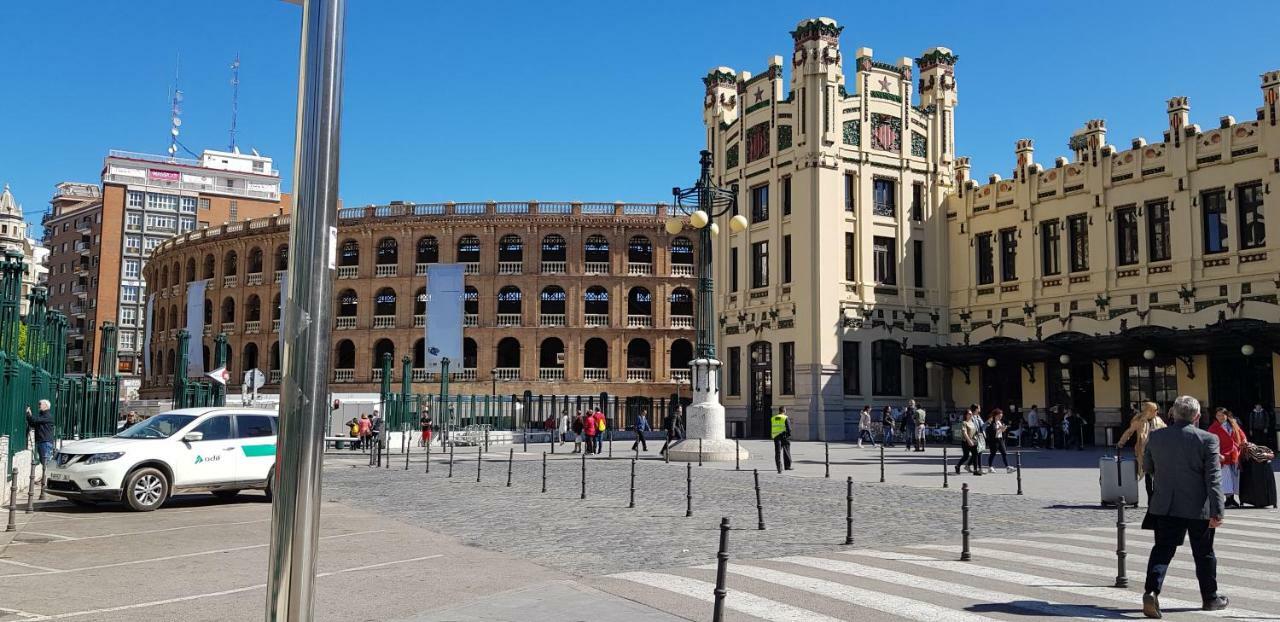 Edificio Tiziano Mercado Central Валенсія Екстер'єр фото